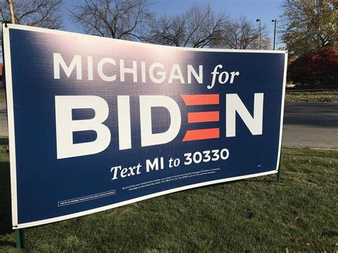Biden Logo Font It Appeared To Show The T Of Trump And The P Of