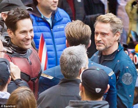 Downey Jr Rudd And Evans Bond As Avengers 4 Filming Wraps Daily Mail