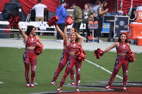 Buccaneer Cheerleaders Bucs V Rams Jackson Flickr