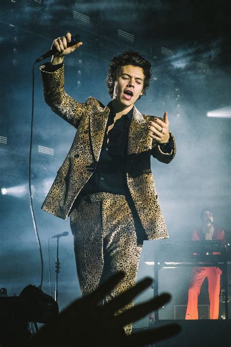 my definitive ranking of harry styles 2018 tour outfits harry styles london harry styles suits