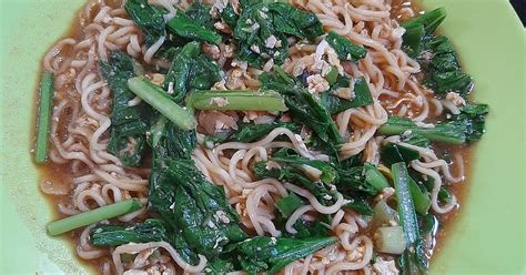 Indofood itself is the largest instant noodle producer in the world, with 16 factories, 15 billion packets of indomie are produced annually. 6.349 resep indomie goreng enak dan sederhana - Cookpad