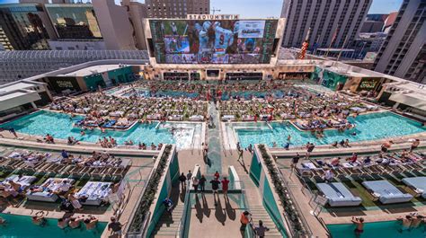 Visit Stadium Swim Circa Hotel In Las Vegas Thrillist