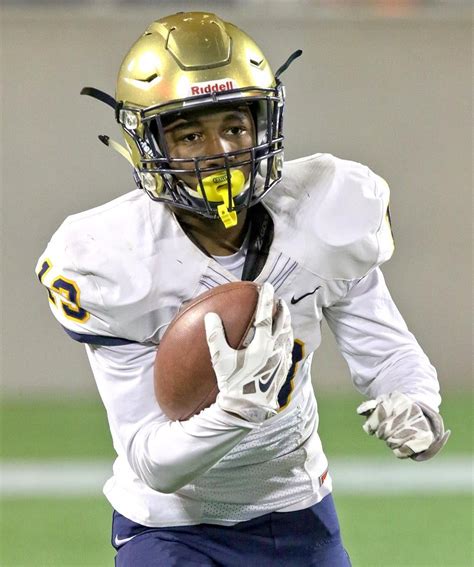 He is the son of asante samuel, who played cornerback in the nfl for 11 seasons. Asante Samuel Jr. | Wiki | Everipedia