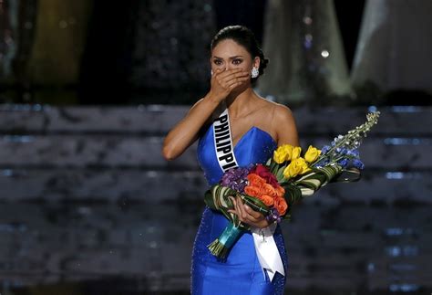 Watch Pia Wurtzbach Breaks Down After Miss Universe Mix Up Abs Cbn News
