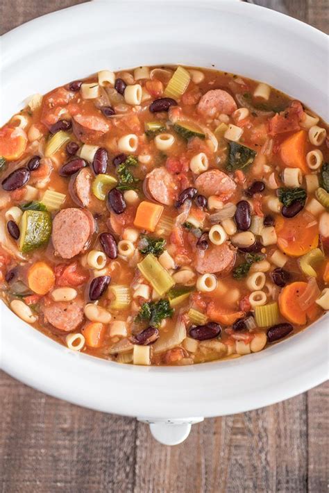 Slow cooker soup & stew recipes. Slow Cooker Minestrone (With images) | Beef soup recipes ...