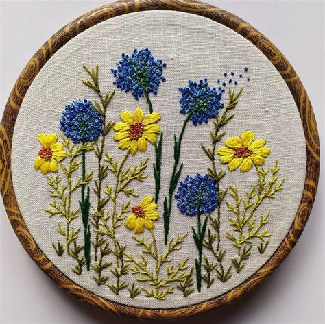 Art Collectibles Wall Decor Floral Embroidery Hand Embroidery Golden