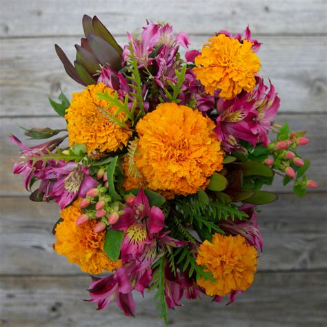 12 Unique Fall Wedding Bouquets Priced Between 40 70