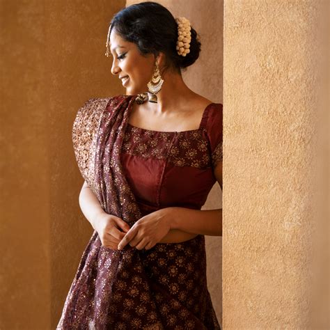 Top 7 Indian Ethnic Wear Trends Every Women Needs This Festive Flauntdesi