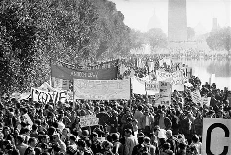 Opinion The Four Stages Of The Antiwar Movement The New York Times