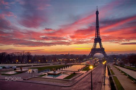 Eiffel Tower Sunrise Beautifully Lit Clouds Highlight One Of Paris