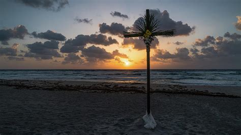 Sunrise Easter Cross Delray Beach Florida Photograph By Lawrence S