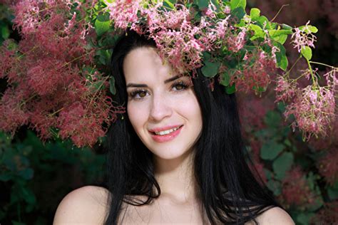 We are working hard to. Images Lola Marron Brunette girl Smile Face Girls