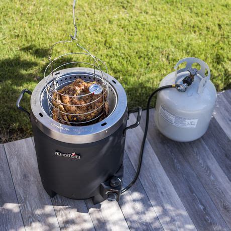 Holding up to 16 pounds, cook your turkeys, roasts and chicken with ease. Char-Broil The Big Easy Oil-less Turkey Fryer | Walmart Canada