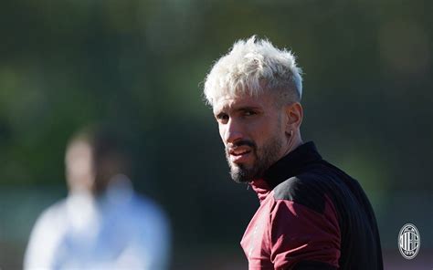 Samu castillejo, 26, from spain ac milan, since 2018 right winger market value: Samu Castillejo januárban klubot válthat - AC Milan Club ...