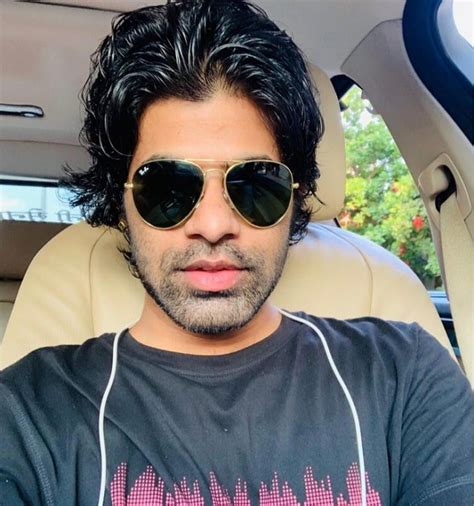 She does not have her signature and does not come from. Surjeet Singh Rathore Wiki, Age, Girlfriend, Wife, Family ...