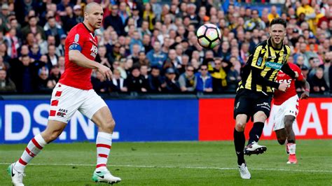 Deze zondag is het eindelijk zover: Van Wolfswinkel geniet: 'We hebben wel wat neergezet' | KNVB