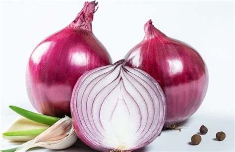 Bawang Merah Jawa Thailand Marak Beredar di Pasar Batam