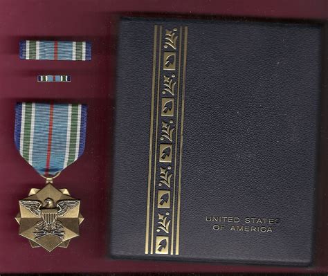 Joint Service Achievement Award Medal In Case With Ribbon Bar And Lapel