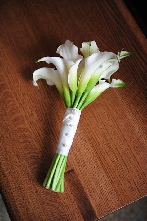 White Calla Lilly Bouquet Wedding Photo By Kenny Nakai Photography