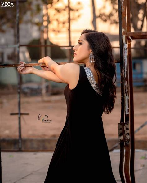 Rashmi Gautam Black Dress Latest Hd Photos