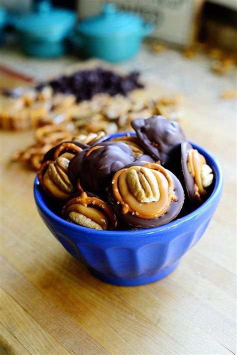 And so i went looking for options and found the pioneer woman's favorite christmas cookies. Pretzel Turtles | Recipe | Best christmas recipes, Ree ...