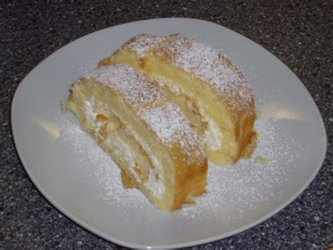 Kikis Biskuitrolle mit Birnen- Quark - Füllung light Rezept