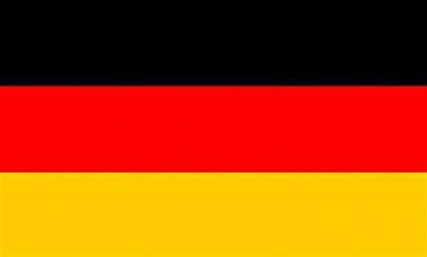 Německo, plným názvem spolková republika německo (německy bundesrepublik deutschland), zkratkou srn (neoficiální německá zkratka brd), je středoevropský stát, rozdělený na 16 spolkových zemí. Vlajka Německé spolkové republiky | Velebný & Fam