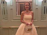 Video Gillian Anderson Dazzles In Golden Globes Dress Covered In