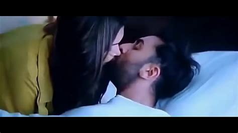 Bollywood Deepika Padukone And Ranbir Kapoor Tamasha Movie Kissing