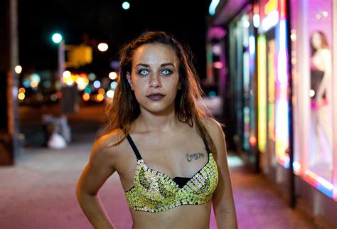 Chris Arnade Faces Of Addiction Photographer Discusses Hunts Point Drug Addicts Underage
