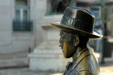 Discover The City Of Lisbon Through The Life Fernando Pessoa Genuine