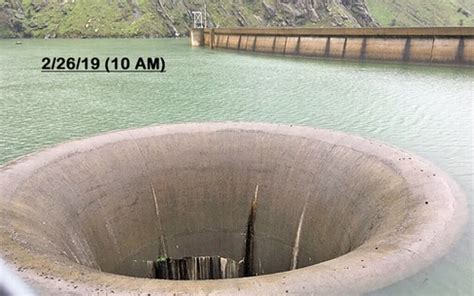 However although looking like a natural phenomenon the giant the californian lake can hold up to 521 gallons of water before the excess begins to flow into the spillway. Glory Hole Spill Watch 2019 | Lake Berryessa News