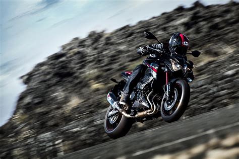 Z models are basically standard type motorcycles, aimed for daily use comfort in opposed to the compromised sportsbikes. KAWASAKI Z800 SUGOMI EDITION specs - 2016, 2017, 2018 ...