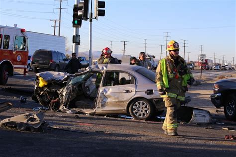 Multi Vehicle Traffic Collision On Vvng Com Victor Valley News