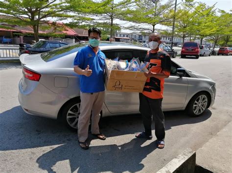 Ketua polis daerah seberang perai tengah acp nik ros azhan nik abdul hamid berkata kawasan yang dilanda banjir itu adalah berpunca daripada hujan lebat itu turut menyebabkan pokok tumbang di beberapa kawasan dan 13 jalan turut dinaiki air bagaimanapun masih boleh dilalui kenderaan ringan. COVID 19 - Gabungan Idea Hasilkan Pelindung Muka ...