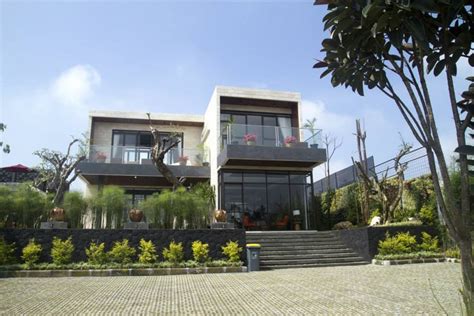 Modern Tropical Exterior D Green Villa Lembang Bandung Circle