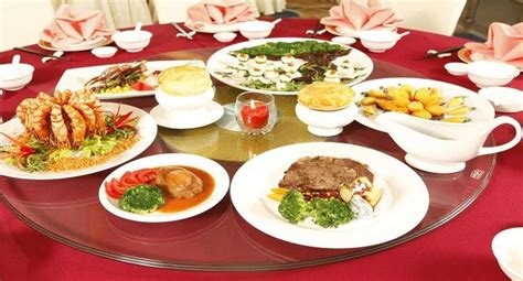 Bạn có thể đến hà giang bằng loại phương tiện này với điểm xuất phát từ hà nội và các tỉnh phía bắc. Trà Cổ cách Hà Nội bao nhiêu km? kinh nghiệm du lịch Trà Cổ