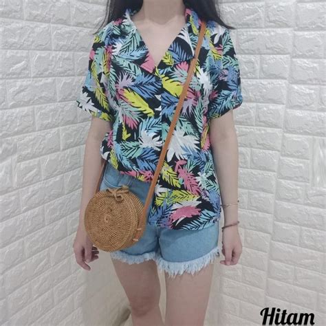 Check spelling or type a new query. Ootd Kemeja Hawai Wanita