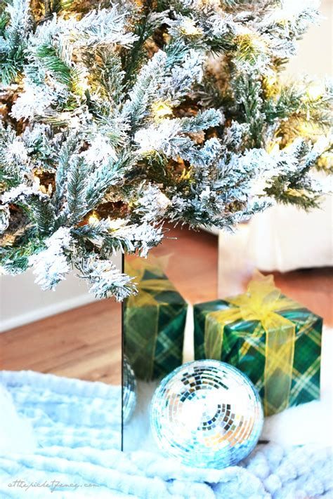 Shop Christmas Tree Skirts & Stands at Lowes.com