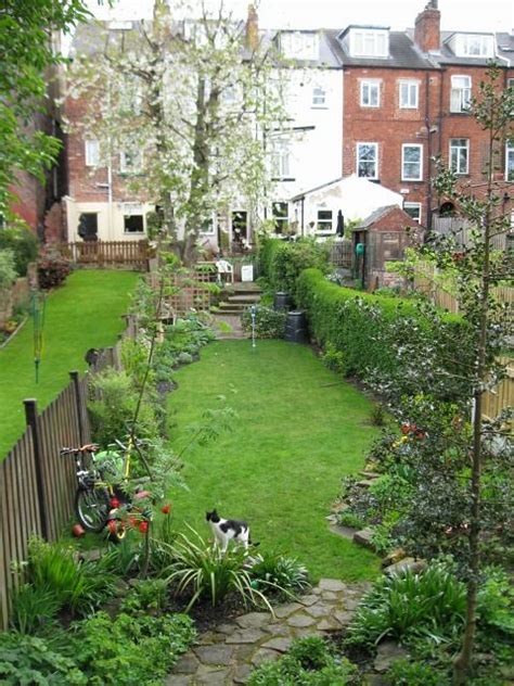 Maybe you would like to learn more about one of these? Der Reihenhausgarten - Wie bringe ich Struktur in einen ...