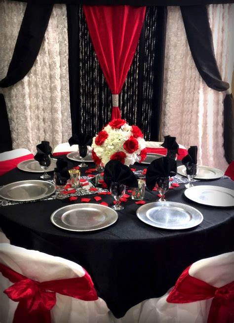Redblack And White Table With Matching Backdrop Red And Black Table