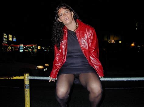 Free Galleries Of Seductive Amateurs In Their Pantyhose Outdoors