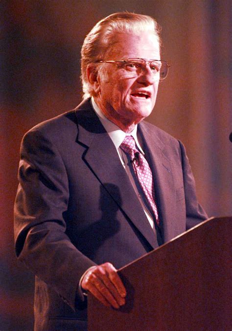Photos Billy Graham Attracts 250000 To The Alamodome For 1997 Crusade