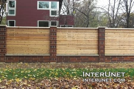 These fences use pvc to replace wooden stakes and pickets, and although not nearly as sturdy, they can. Types Of Wood Fencing - Aumondeduvin.com