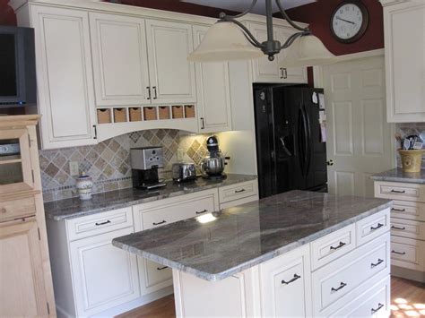 The trick lies in the room's balance…and, more often than not, white kitchen cabinetry. Red Kitchen with White Cabinets - Traditional - Kitchen ...