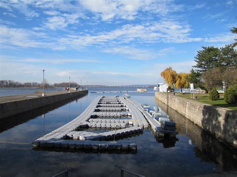 Kanada ulusal tarihi sit alanıdır. IMG_9886 | The first lock of the Sainte-Anne-de-Bellevue ...