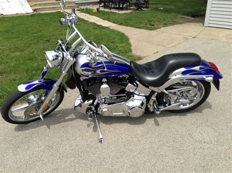 Expect lumpy, charismatic predictability and. 2004 Harley Davidson Softail Deuce FXSTDI **Lucky Dice ...