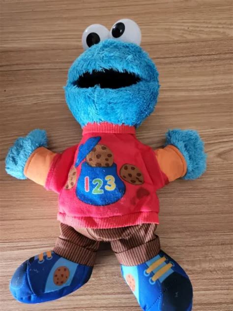 Sesame Street Talking 123 Cookie Monster Figure Stuffed Plush A7285