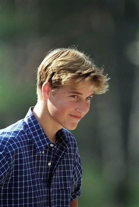 Prince william, 37, is the future king. Inside the Queen's Balmoral Photo Album (With images ...