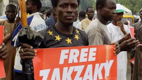 Ɗaya daga cikin yayan malamin, suhaila ibrahim, ita ce ta faɗi haka a wata fira da tayi da kafar watsa labarai ta bbc. Shiite: Suhaila El-Zakzaky ní ẹgbẹ́ àwọn kọ́ ló kéde àti ...